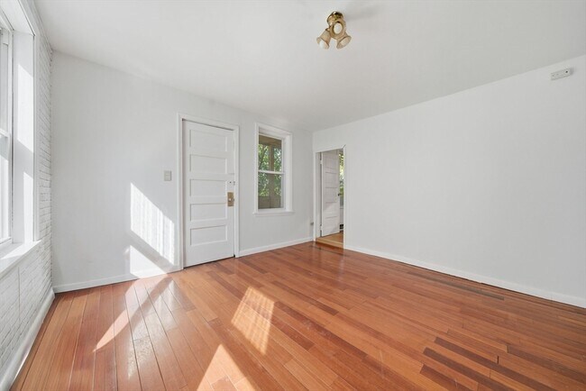 Foto del edificio - 281 River St