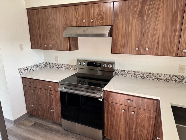 Foto del edificio - Updated 2 bedroom 1.5 bathroom duplex!