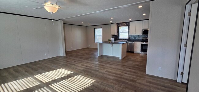 Foto del edificio - 9761 Marina Cir