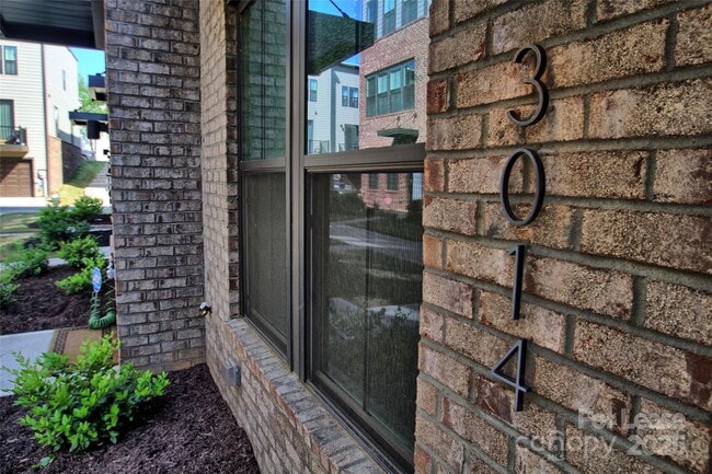 Foto del edificio - 3014 Terroir Ln