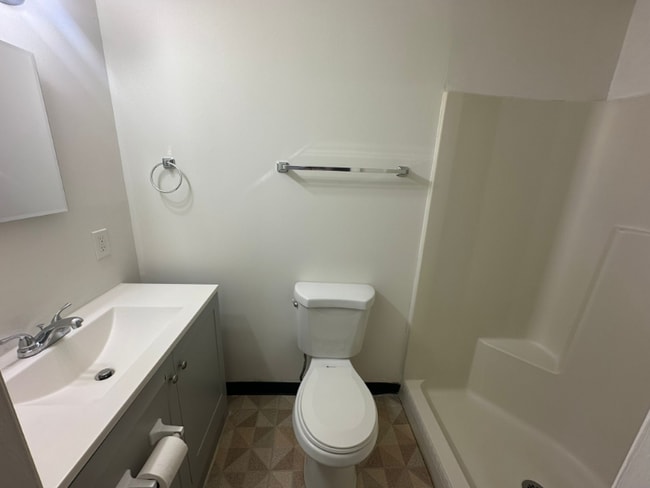 Building Photo - 2426 Echo Valley Dr