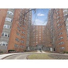 Building Photo - 4950 N Marine Dr