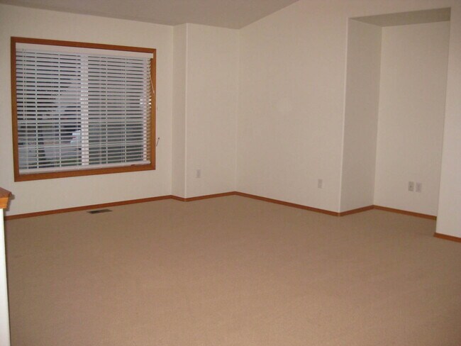 Foto del edificio - Beautiful 3 Bedroom 2 Bath Located in SW Corvallis!