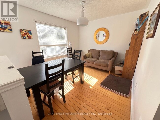 Building Photo - 147 Nahanni Dr