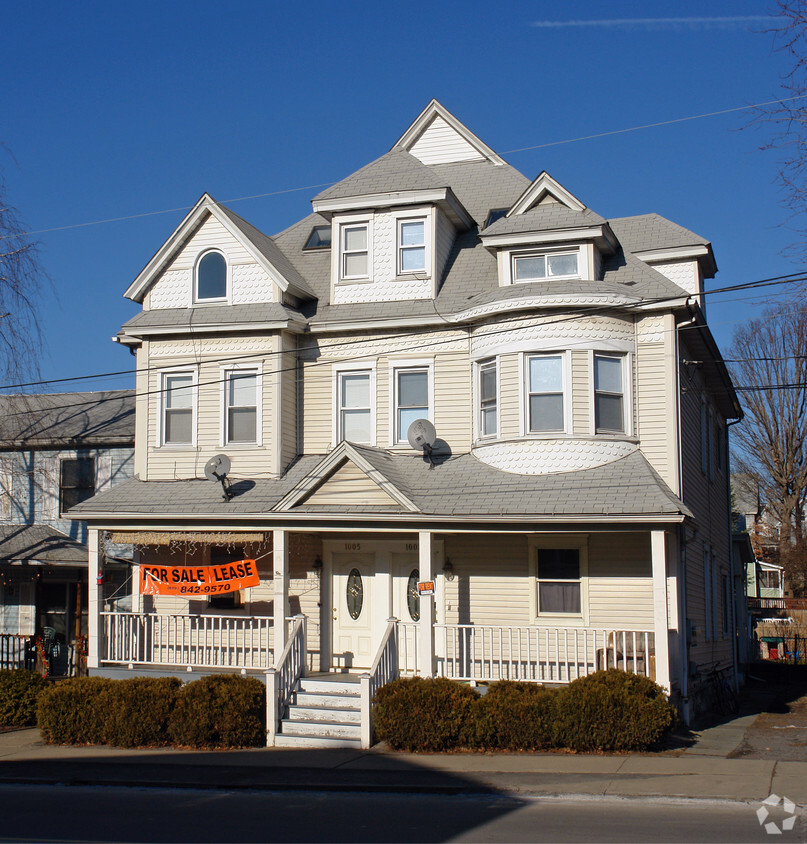 Building Photo - 1005-1007 Green Ridge St