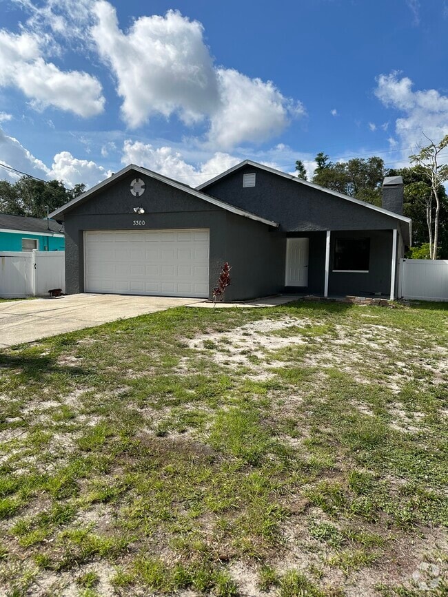 Sawgrass Lake Estates Apartments for Rent with Hardwood Floors Saint