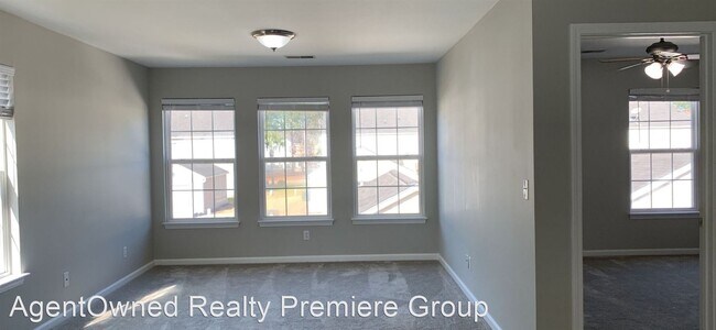 Building Photo - 3 br, 2.5 bath House - 9107 Maple Grove Drive
