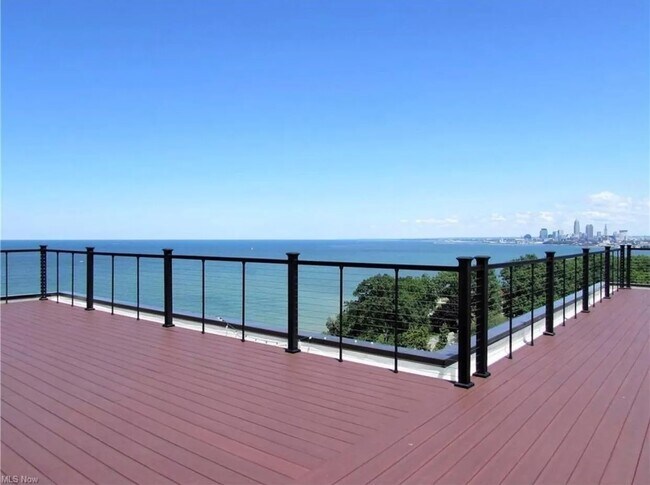 Building Photo - 11720 Edgewater Dr