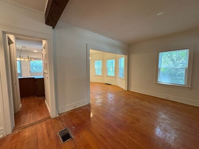 Foto del edificio - 519 S Hale St