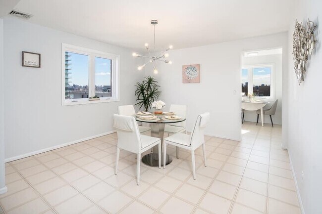 Building Photo - 314 Palisade Ave