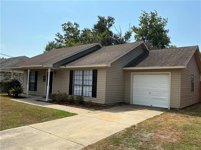 Building Photo - 421 Portsmouth Dr