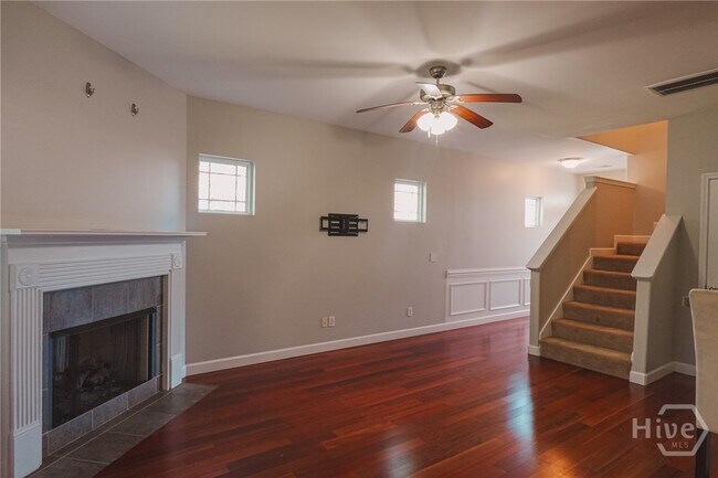 Foto del edificio - 260 Summer Hill Way