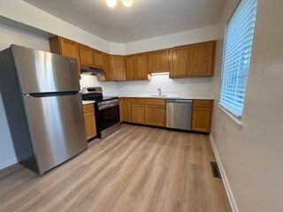 Foto del edificio - 1332 Greenwillow Ln