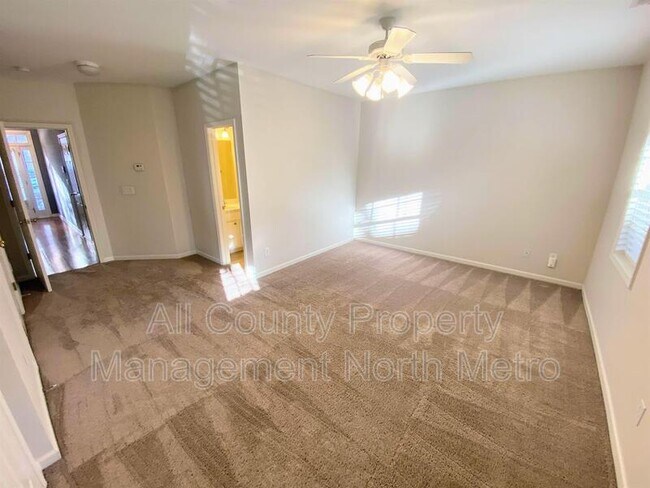 Foto del edificio - 3703 Waters Edge Trail