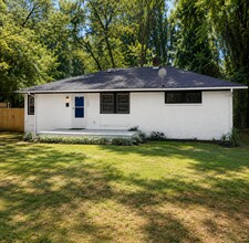 Building Photo - 638 Vanderbrook Rd
