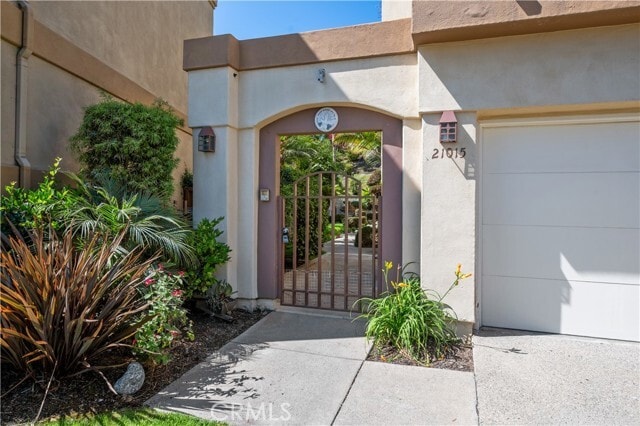 Building Photo - 21015 Tomlee Ave