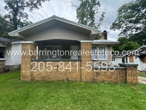 Building Photo - 604 80th Pl S