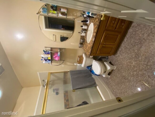 Building Photo - 1 br, 1 bath Townhome - 2025 9th St A Unit A