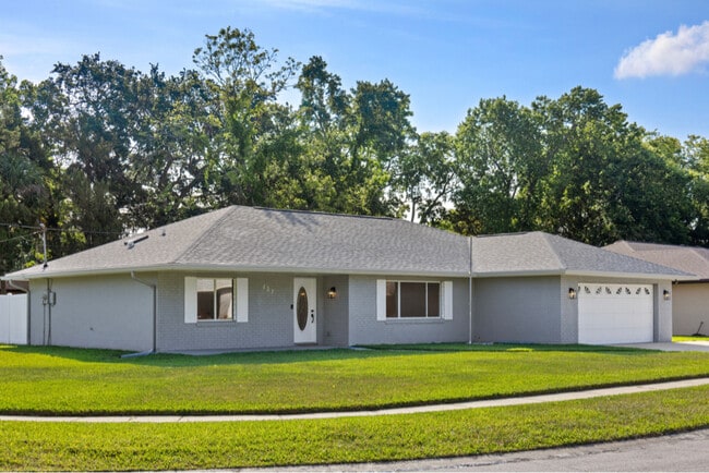 Building Photo - 807 Scrub Oak St