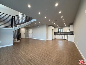 Building Photo - 9904 Laurel Canyon Blvd