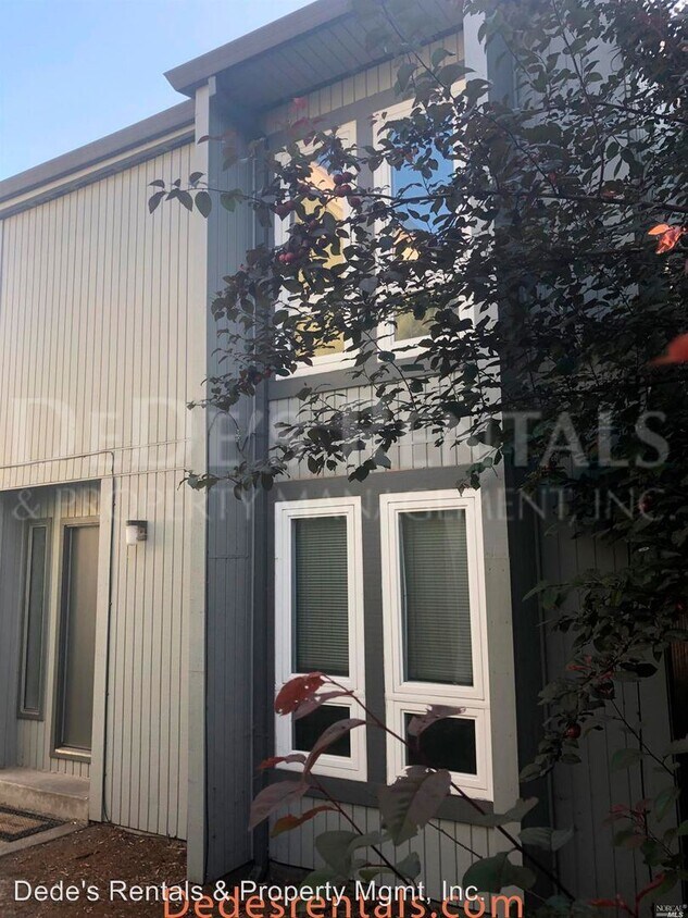 Foto principal - 1720-1724 Mission Blvd