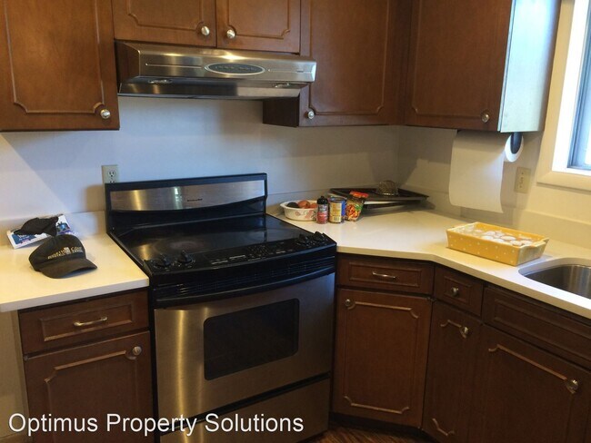 Building Photo - 5 br, 2 bath House - 2188 Siddle St