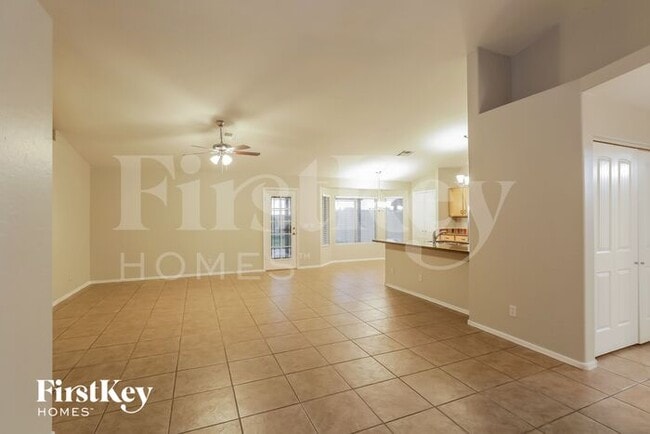 Building Photo - 4801 E Whitehall Dr