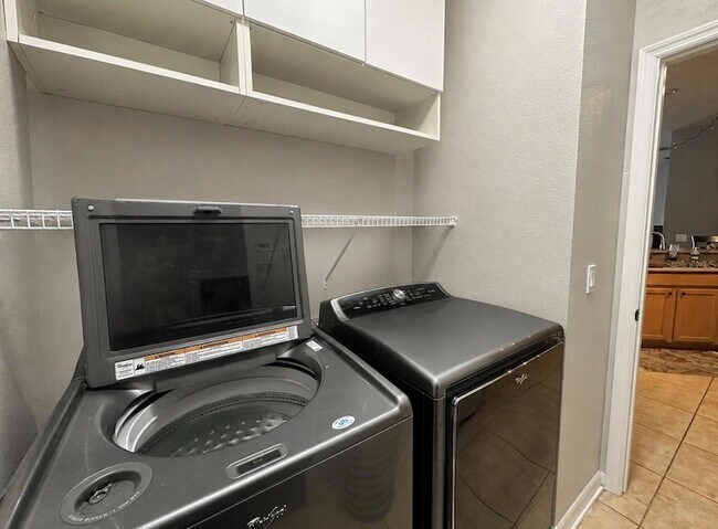 Foto del edificio - 15245 Stonebriar Way