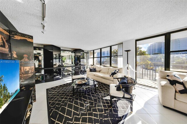 Foto del edificio - 800 Parkview Dr