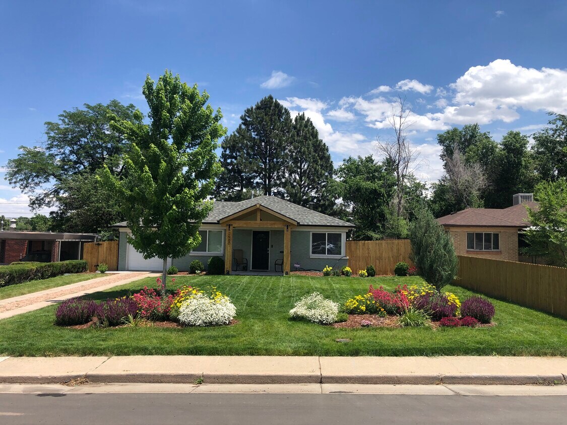 Foto principal - 2980 N Steele St