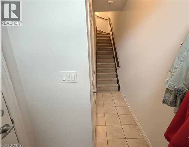 Photo du bâtiment - 352 Louisa St