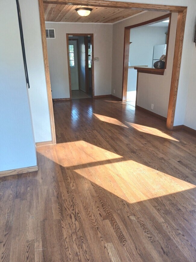 Foto del edificio - 112 Hazel Ct