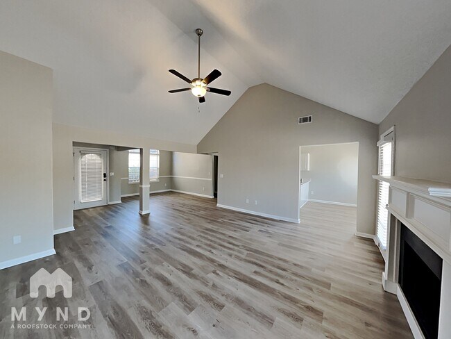 Building Photo - 65 Windscape Dr