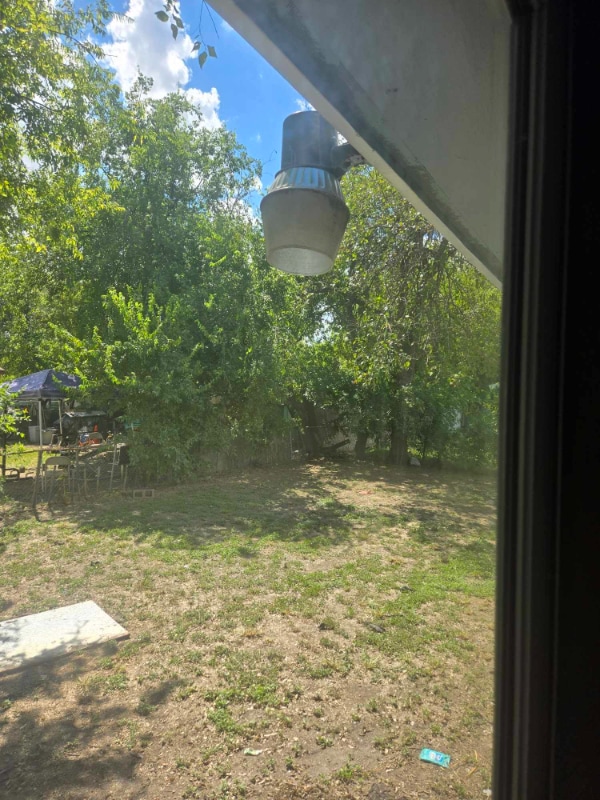 Building Photo - 2406 S Laredo St