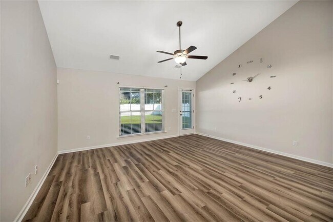 Foto del edificio - 124 Heatherly Way