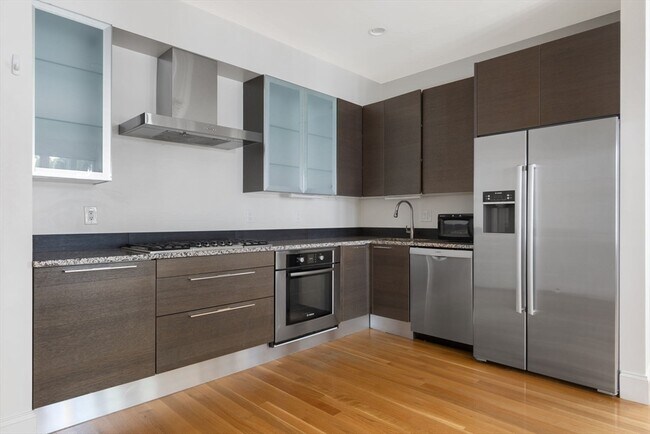 Foto del edificio - 308 Beacon St
