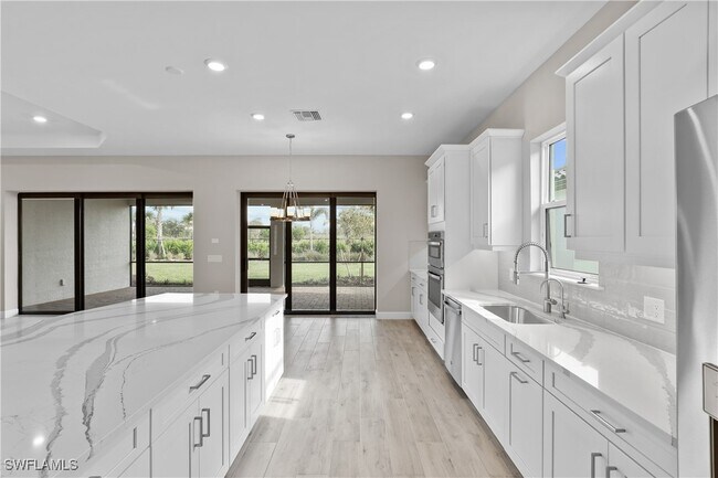 Foto del edificio - 15492 Rio Ponace Ct
