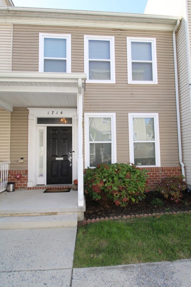 Building Photo - 1714 Fulton St