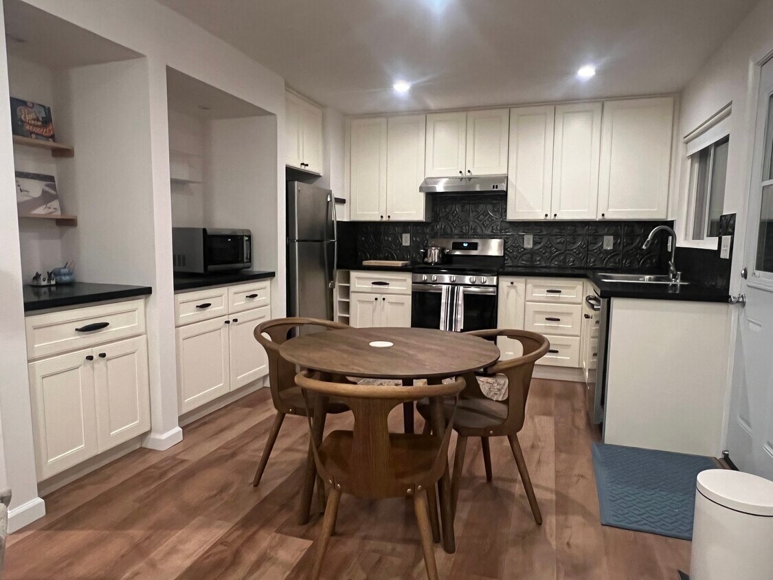 Foto principal - 643 Fairview St