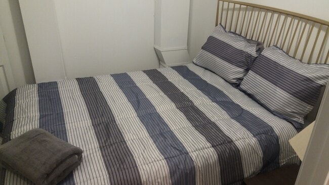 Building Photo - 32 Alexandria Dr