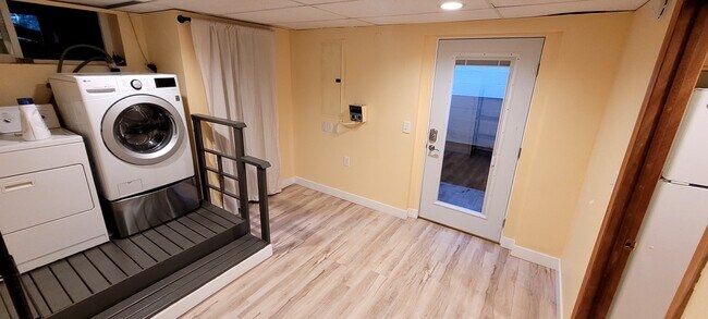 Foto del edificio - 1055 SW Plum Dr