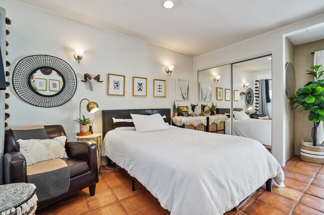 Foto del edificio - 13249 Bloomfield St