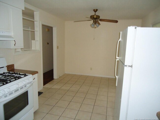Building Photo - 5071 Chesapeake Rd