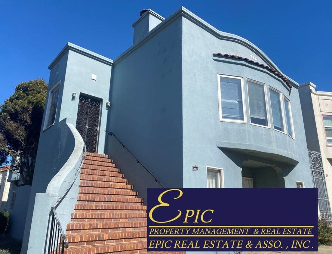 Epic REA - Spacious Light-filled Corner House 4BD/ 2BA - Epic REA - Spacious Light-filled Corner House 4BD/ 2BA
