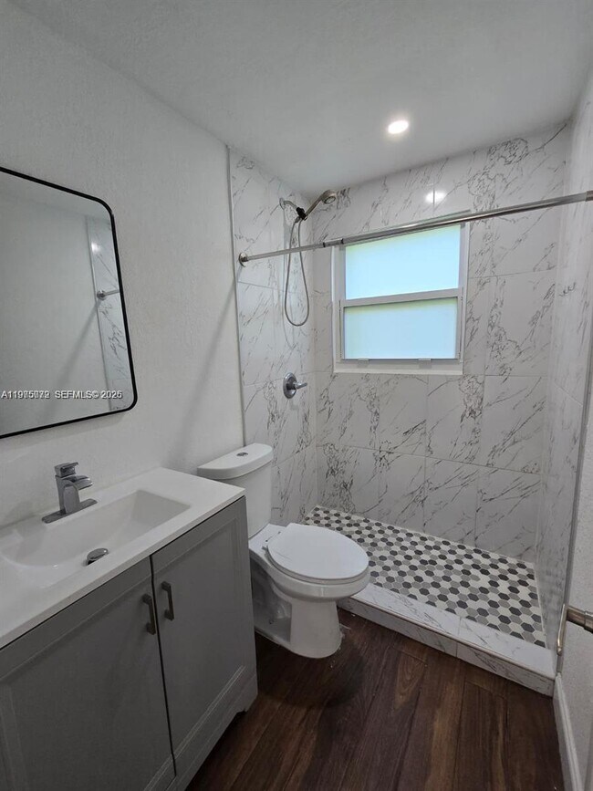 Foto del edificio - 719 21st St