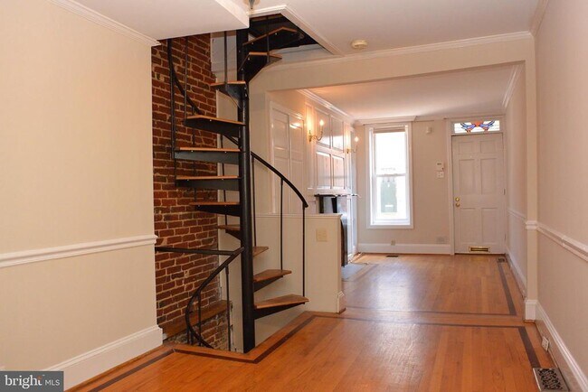 Building Photo - 30 E Wheeling St