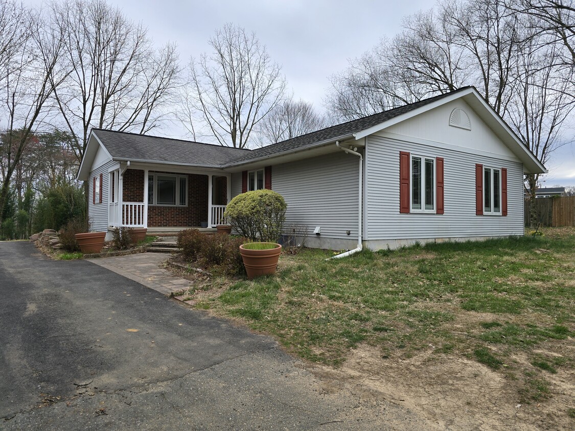 5830 Bonnie View Ln, Elkridge, MD 21075 House Rental in Elkridge, MD