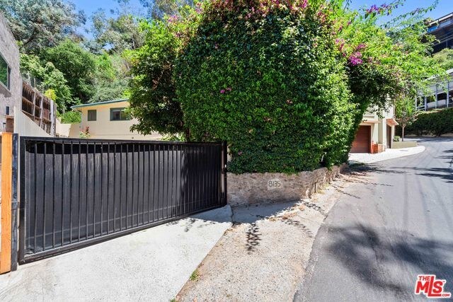 Foto del edificio - 8135 Willow Glen Rd