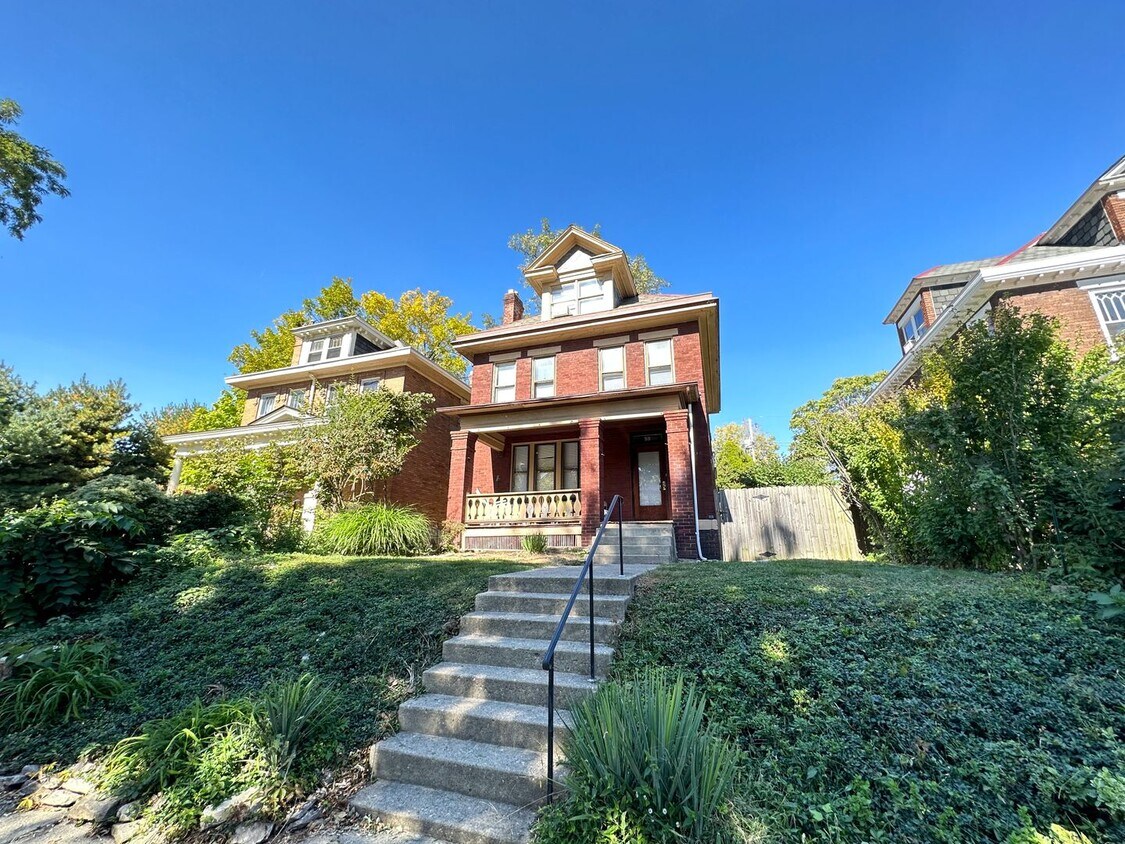 Foto principal - 56 E Oakland Ave