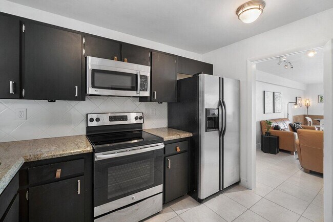 Foto del edificio - 917 N Flagler Dr